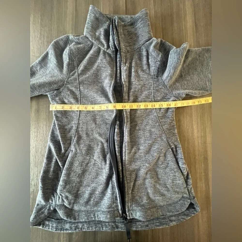 Eddie Bauer Women’s Gray Soft full zipper sweater jacket w/ pockets Small - Picture 6 of 11